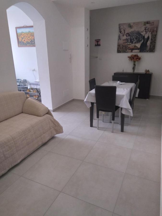 קטאניה House Holidays A.S. Rooms מראה חיצוני תמונה